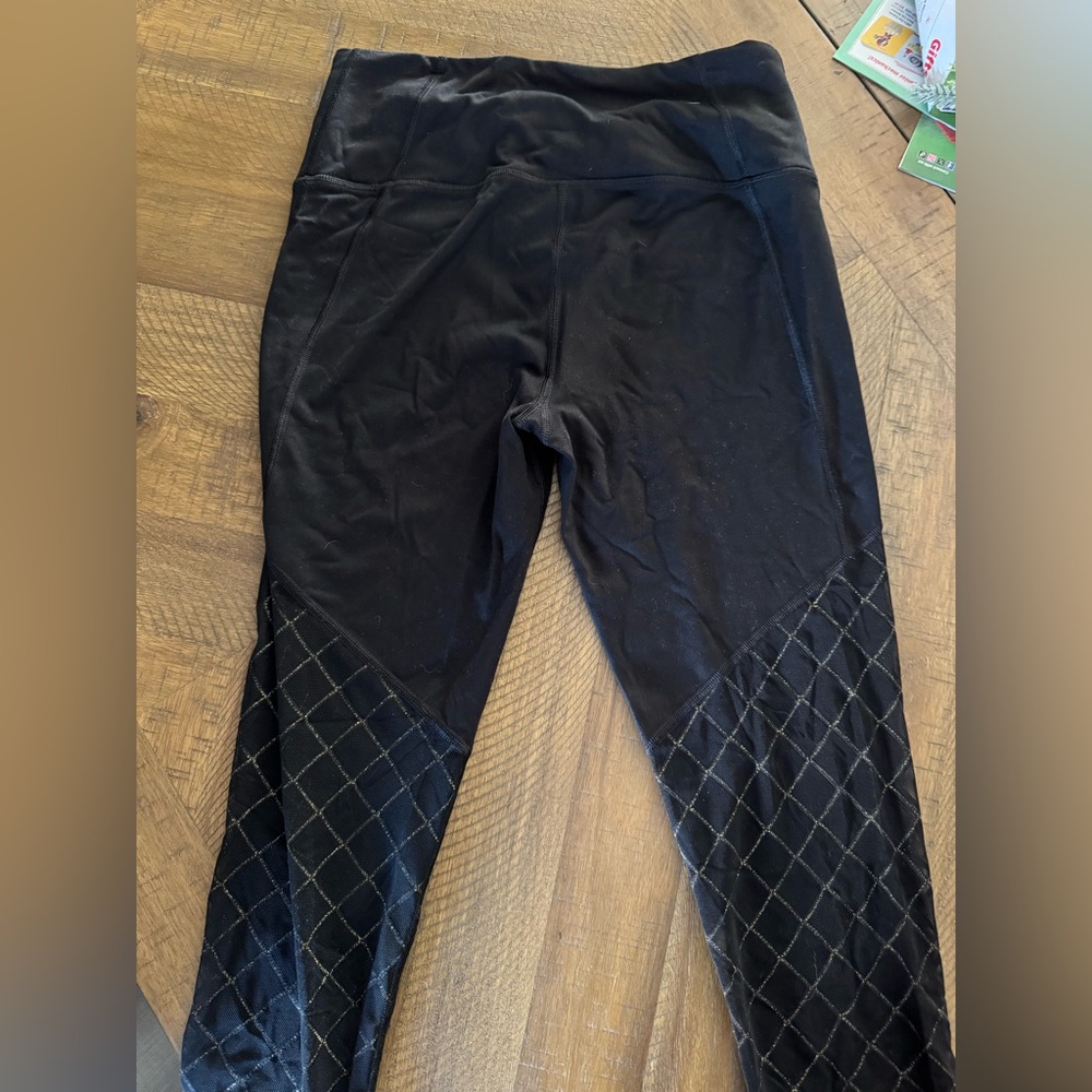 Victorias Secret 🤫 Black and Gold Mesh Diamond Pattern Leggings - Picture 2 of 7